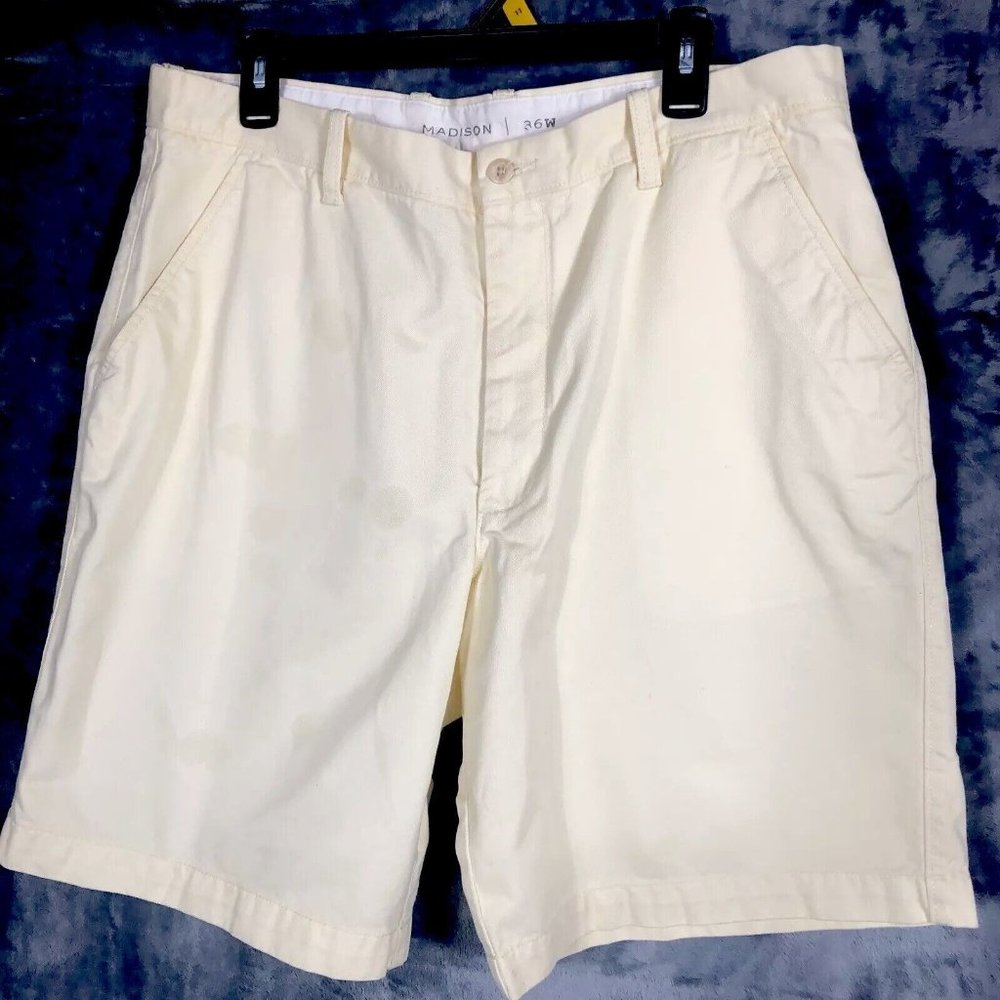 Madison Clothing Men's Size 36 10-Inch Inseam Yellow Cotton Chino Shorts NWT